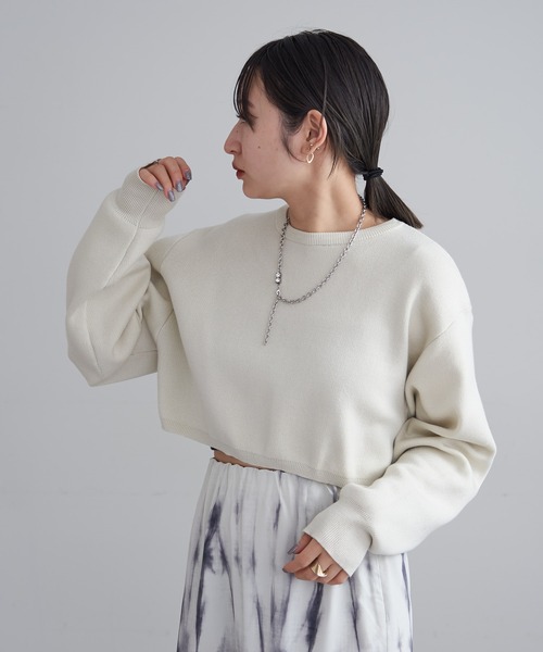 mline（エムライン）の「[mline]ちびボリュームニット（ニット/セーター・レディース・ベージュ/ネイビー/オフホワイト・FREE）」の2枚目の写真