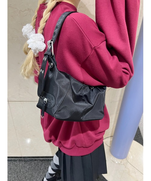 PHILLY(フィリー)の「べルトデザインバッグ(ショルダーバッグ・レディース・ブラック/ピンク/アイボリー・FREE)」の22枚目の写真