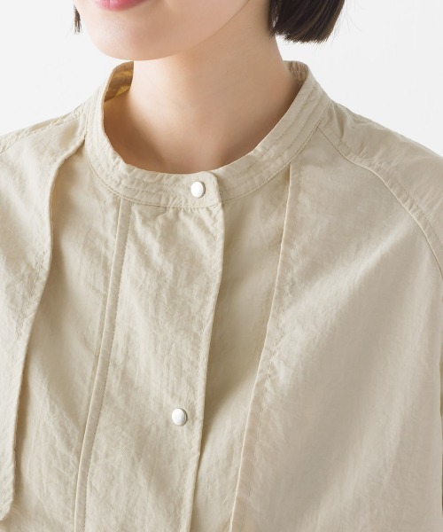 OMNES（オムネス）の「撥水加工ナイロン裾ドローコードAラインブルゾン（ブルゾン・レディース・ベージュ/ブラック/アイボリー/カーキ/ライトブルー/グレイッシュベージュ・FREE）」の7枚目の写真