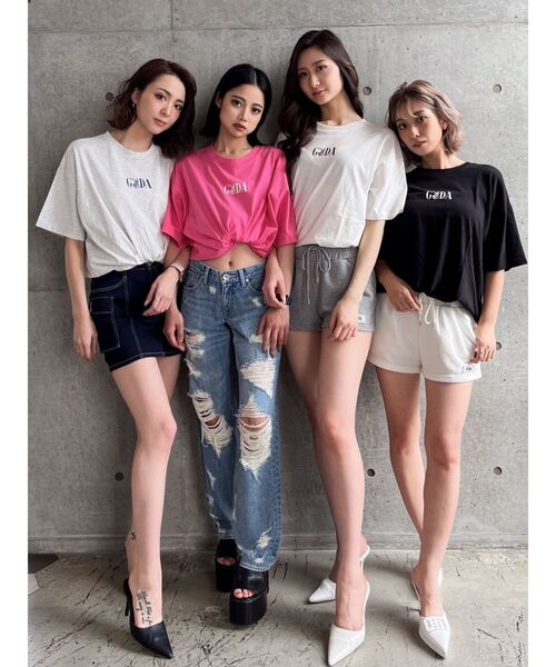 GYDA（ジェイダ）の「UNEXPECTED BUNNY BIG Tシャツ（Tシャツ/カットソー・レディース・ライトグレー/ブラック/オフホワイト/ピンク・FREE）」の6枚目の写真