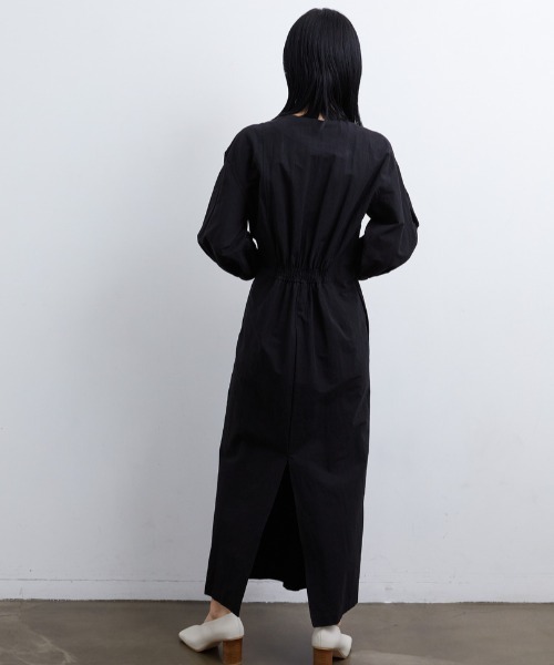 CASA FLINE（カーサフライン）の「フロントジップドレス