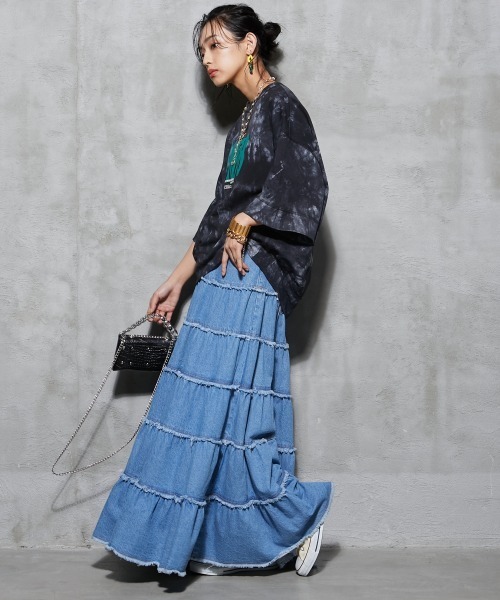 GEVS.(ジェイヴィス)の「<大きいサイズ> 綿100%デニムティアードマキシスカート GEVS.(スカート・レディース・ブルー系2/ブルー系1・4L/5L/L/LL/3L)」の6枚目の写真