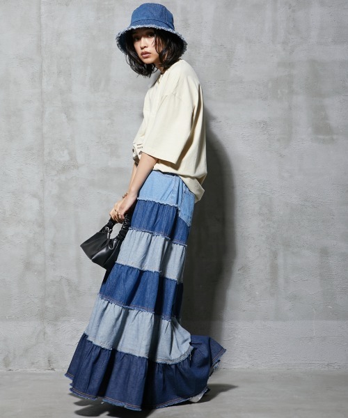 GEVS.(ジェイヴィス)の「<大きいサイズ> 綿100%デニムティアードマキシスカート GEVS.(スカート・レディース・ブルー系2/ブルー系1・4L/5L/L/LL/3L)」の9枚目の写真