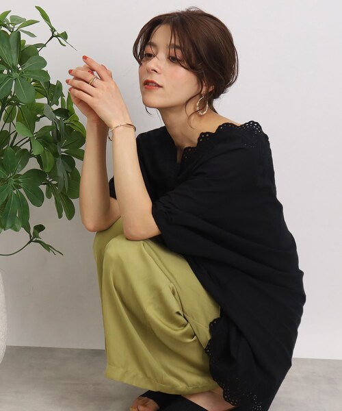 SHOO・LA・RUE（シューラルー）の「◆【ずるいくらい大人可愛い】スカラップレースブラウス（シャツ/ブラウス・レディース・ブラック/ホワイト系・00）」の2枚目の写真