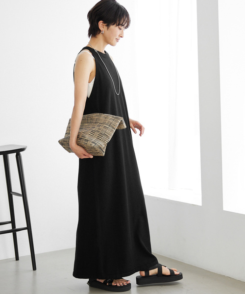 JOURNAL STANDARD relume（ジャーナルスタンダード　レリューム）の「インナーセットホルターネックニットワンピース（ワンピース・レディース・ブラック/ブラック系その他・FREE）」の4枚目の写真