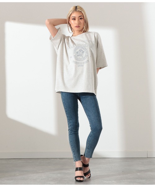 LATINA(ラティーナ)の「カレッジ刺繍ビッグTシャツ(Tシャツ/カットソー・レディース・オフホワイト/グレー/ブラック・FREE)」の16枚目の写真