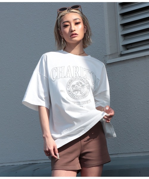 LATINA(ラティーナ)の「カレッジ刺繍ビッグTシャツ(Tシャツ/カットソー・レディース・オフホワイト/グレー/ブラック・FREE)」の14枚目の写真