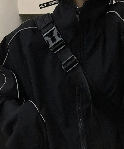 c.u.l(シーユーエル)の「ユニセックス ナイロン風トラックジャケット culw499(ジャージ・レディース・ブラック・FREE)」の4枚目の写真