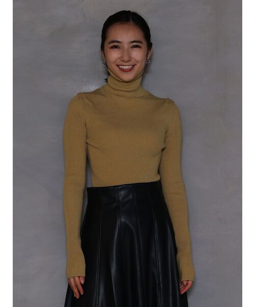 LAGUNAMOON（ラグナムーン）の「ベーシックリブニットプルオーバー（ニット/セーター・レディース・ライトブルー/アイボリー/ブラック/イエロー・FREE）」の6枚目の写真