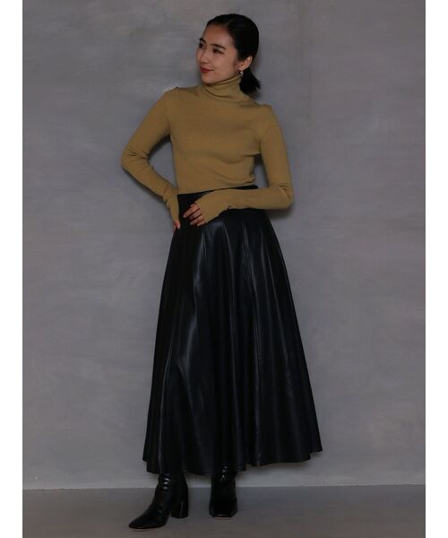 LAGUNAMOON（ラグナムーン）の「ベーシックリブニットプルオーバー（ニット/セーター・レディース・ライトブルー/アイボリー/ブラック/イエロー・FREE）」の7枚目の写真