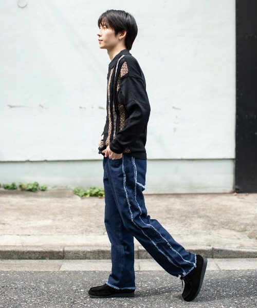 En serio TOKYO(エンソリオトーキョー)の「10ozデニム カットオフ サイド フリンジ ラインパンツ(デニムパンツ・メンズ・ワンウォッシュ/ケミカルウォッシュ/スミクロ/ブラック系その他/ブラック系その他2・S/L/LL/M)」の18枚目の写真