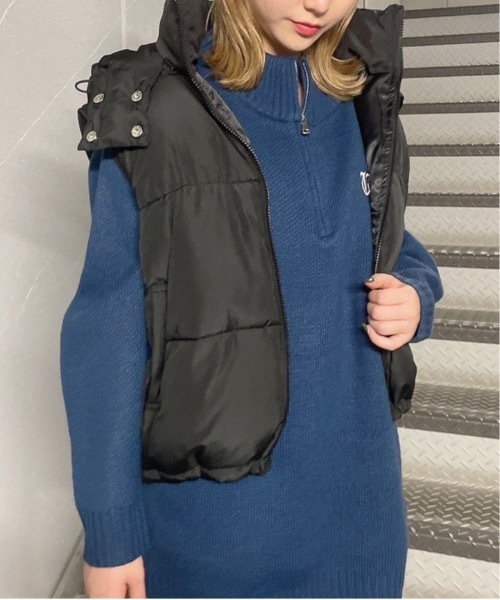 one way(ワンウェイ)の「ボリュームダウンベスト(ダウンベスト・レディース・ホワイト/ブラック・FREE)」の1枚目の写真