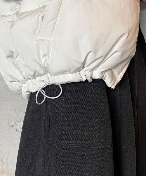 one way(ワンウェイ)の「ボリュームダウンベスト(ダウンベスト・レディース・ホワイト/ブラック・FREE)」の22枚目の写真