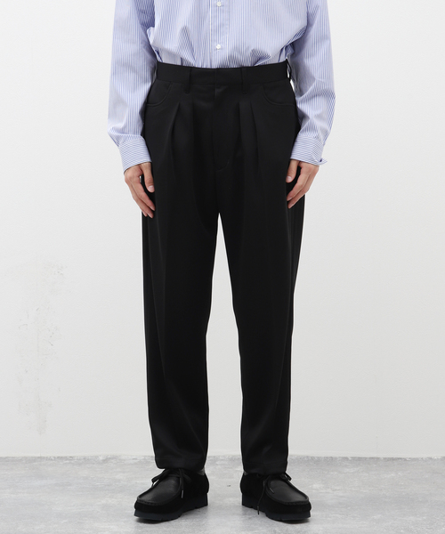 FARAH(ファーラー)の「【FARAH / ファーラー】Two Tuck Wide Tapered Pants(スラックス・メンズ・ブラック・30/32/34)」の3枚目の写真