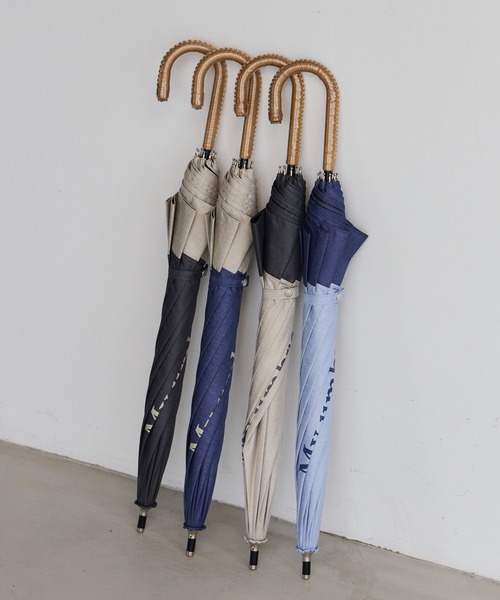 LAVEANGE（ラビアンジェ）の「遮光率100％・UVカット率100％/完全遮光 晴雨兼用/シャンブレー調 日傘（長傘・レディース・ブラック/ブルー/ネイビー/ベージュ・F）」の5枚目の写真