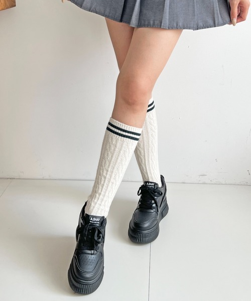 Shoes in Closet(シューズインクローゼット)の「+7.5㎝ 厚底 インヒール入り レースアップ スニーカー 366(スニーカー・レディース・ホワイト/ブラック・S/L/LL/M)」の21枚目の写真