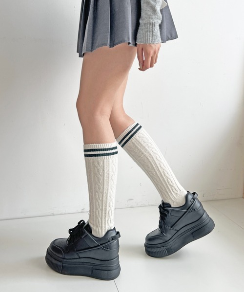 Shoes in Closet(シューズインクローゼット)の「+7.5㎝ 厚底 インヒール入り レースアップ スニーカー 366(スニーカー・レディース・ホワイト/ブラック・S/L/LL/M)」の22枚目の写真