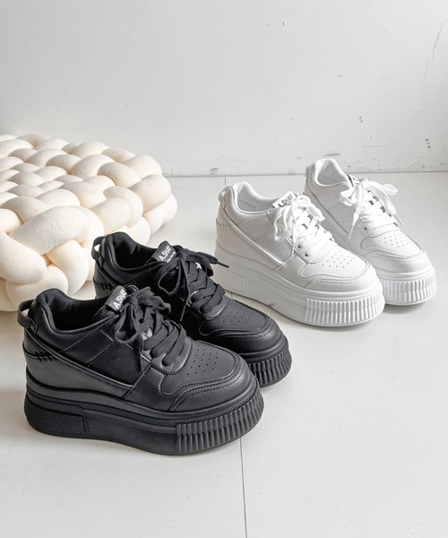 Shoes in Closet(シューズインクローゼット)の「+7.5㎝ 厚底 インヒール入り レースアップ スニーカー 366(スニーカー・レディース・ホワイト/ブラック・S/L/LL/M)」の16枚目の写真