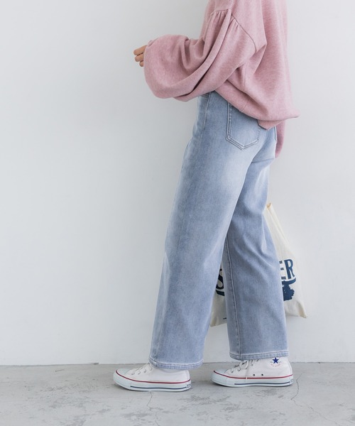 coca(coca)(コカ)の「あったか裏起毛ワイドデニムパンツ(デニムパンツ・レディース・ライトブルー・S/M/L)」の4枚目の写真