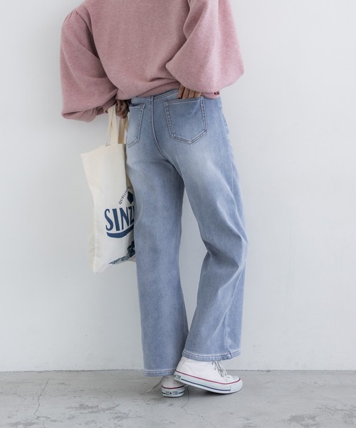 coca(coca)(コカ)の「あったか裏起毛ワイドデニムパンツ(デニムパンツ・レディース・ライトブルー・S/M/L)」の6枚目の写真