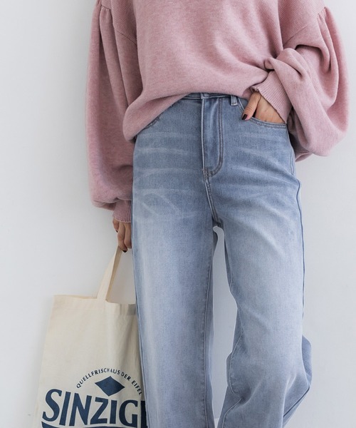 coca(coca)(コカ)の「あったか裏起毛ワイドデニムパンツ(デニムパンツ・レディース・ライトブルー・S/M/L)」の3枚目の写真