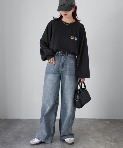 Riberry（リベリー）の「ネコ刺繍ラグランオーバーサイズ薄手スウェット（スウェット・レディース・チャコールグレー/オートミール・FREE）」の5枚目の写真