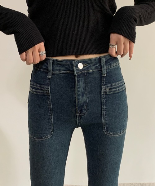 ECLIN(エクラン)の「デニムセミフレアパンツ(デニムパンツ・レディース・インディゴブルー・S/M/L)」の4枚目の写真
