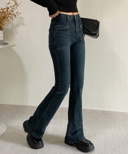 ECLIN(エクラン)の「デニムセミフレアパンツ(デニムパンツ・レディース・インディゴブルー・S/M/L)」の6枚目の写真
