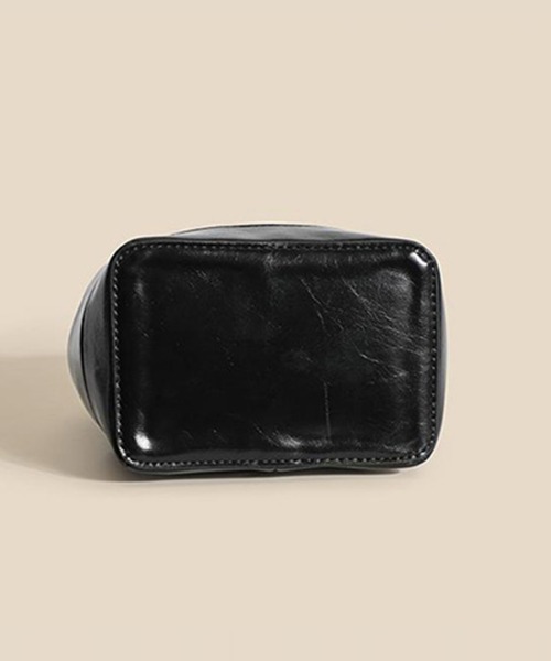 Miniministore(ミニミニストア)の「韓国リュック レディース チェーンバッグ(バックパック/リュック・レディース・ホワイト×ブラック/シルバー/オフホワイト/ブラック/ワインレッド・フリー)」の18枚目の写真