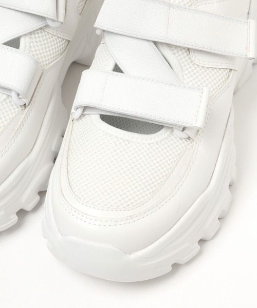 LAKOLE（ラコレ）の「ベルトスニーカー[WOMEN] / 100187（スニーカー・レディース・ベージュ/ブラック/ホワイト・LARGE/MEDIUM/SMALL）」の17枚目の写真