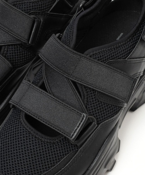 LAKOLE（ラコレ）の「ベルトスニーカー[WOMEN] / 100187（スニーカー・レディース・ベージュ/ブラック/ホワイト・LARGE/MEDIUM/SMALL）」の21枚目の写真