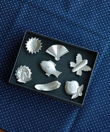 fennica（フェニカ）の「金細工まつ / 純錫 琉球縁起物 箸置 7点セット（カトラリー）」