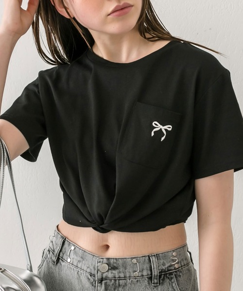 OLIVE des OLIVE(オリーブデオリーブ)の「リボン刺繍ティーシャツ 1041060570(Tシャツ/カットソー・レディース・レッド/ピンク/ブラック/サックスブルー/オフホワイト・FREE)」の2枚目の写真