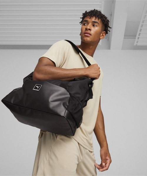 PUMA（プーマ）の「PUMA プーマ ユニセックス トレーニング スポーツバッグS 31L（ボストンバッグ・メンズ・ブラック/ダークブラウン・フリー）」の2枚目の写真