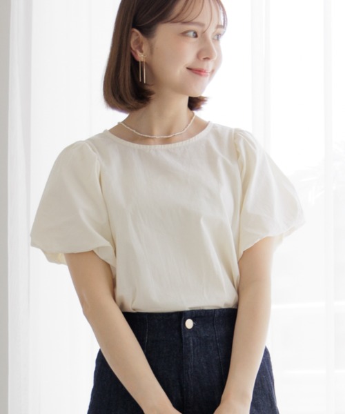 flower（フラワー）の「フェミニンパフブラウス3（シャツ/ブラウス・レディース・ベージュ/アイボリー/ネイビー・FREE）」の2枚目の写真