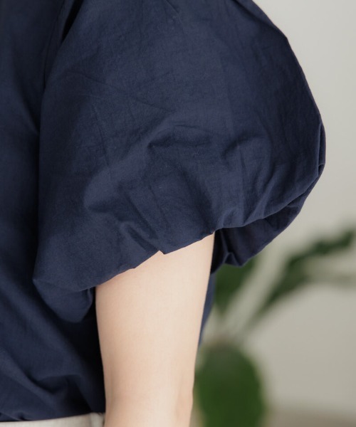 flower（フラワー）の「フェミニンパフブラウス3（シャツ/ブラウス・レディース・ベージュ/アイボリー/ネイビー・FREE）」の9枚目の写真