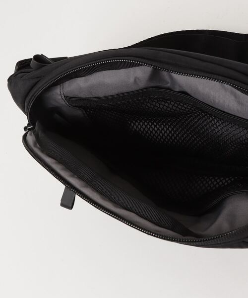 CHROME（クローム）の「［ CHROME / クローム ］SABIN 3L SLING / サビン 3L スリング 耐水 3L ボディバッグ ウェストポーチ（ボディバッグ/ウエストポーチ・レディース・ベージュ/ブラック/グレー/レッド系その他/シルバー/モスグリーン/ピンク系その他・FREE）」の16枚目の写真