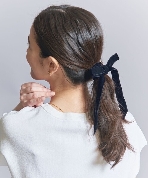 BEAUTY&YOUTH UNITED ARROWS（ビューティーアンドユースユナイテッドアローズ）の「【WEB限定】ベルベット リボン ピン（バレッタ/ヘアクリップ・レディース・ブラック/ネイビー・FREE）」の4枚目の写真