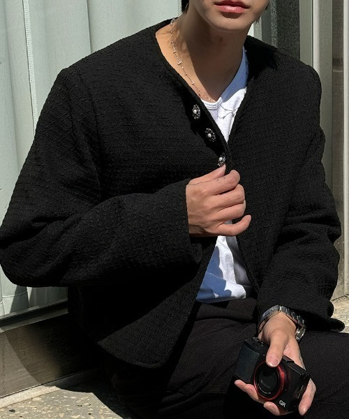 ASCLO(エジュクロ)の「ASCLO 3 TAP CR Crop Tweed Jacket(ノーカラージャケット・メンズ・ブラック・FREE)」の3枚目の写真