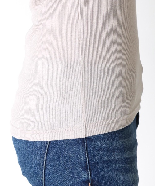 Jines(ジネス)の「ラメテレコ カットアウトデザインタンクトップ(タンクトップ・レディース・ブラック/オフホワイト/ベージュ・38)」の9枚目の写真