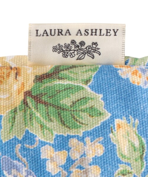 LAURA ASHLEY（ローラアシュレイ）の「ワイルド ローズ柄 ミトン