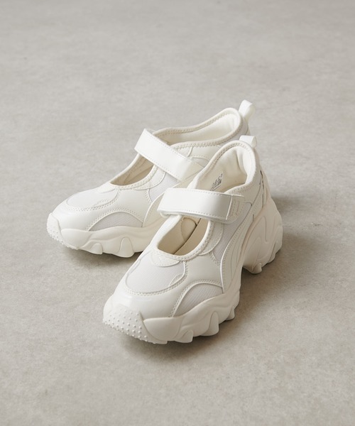 PUMA（プーマ）の「PUMA パルサーウェッジWNSサンダル（ブーツ・レディース・ホワイト/ブラック・23.5cm/24.5cm）」の2枚目の写真