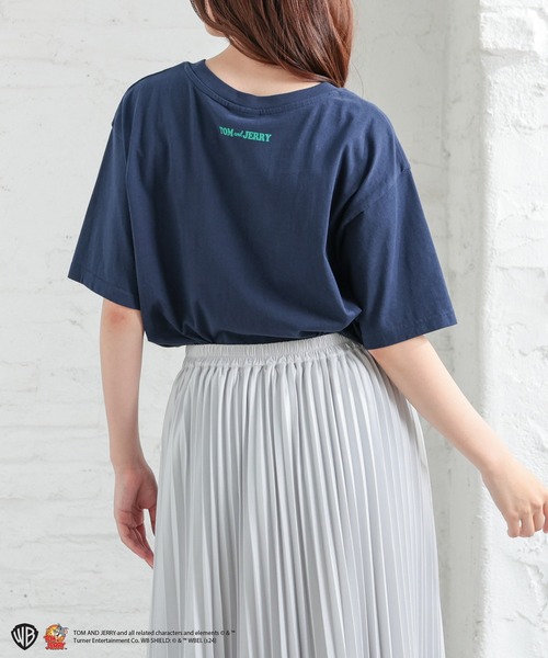 Honeys(ハニーズ)の「トムとジェリー/Tシャツ(Tシャツ/カットソー・レディース・ネイビー/ホワイト/マスタード/スミクロ・LL/S/M/L)」の18枚目の写真