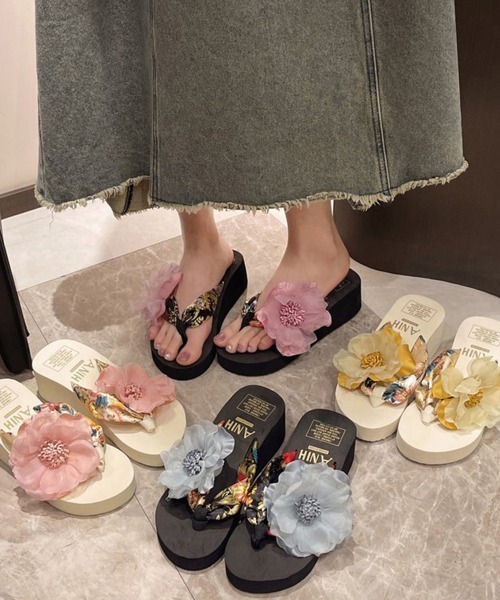 Miniministore(ミニミニストア)の「ビーチサンダル 花飾りトングサンダル厚底(サンダル・レディース・ブルー/ピンク/ライトパープル/イエロー・23.0cm/23.5cm/24.0cm/24.5cm/25.0cm)」の6枚目の写真