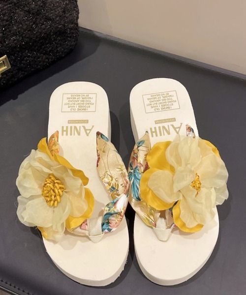 Miniministore(ミニミニストア)の「ビーチサンダル 花飾りトングサンダル厚底(サンダル・レディース・ブルー/ピンク/ライトパープル/イエロー・23.0cm/23.5cm/24.0cm/24.5cm/25.0cm)」の10枚目の写真