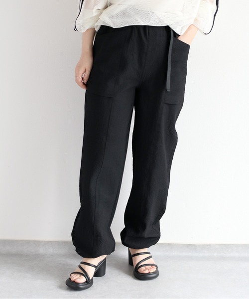 cepo（セポ）の「《吸水・速乾・イージーケア》リサイクルポリサッカーイージーパンツ（その他パンツ・レディース・ブラウン/ブラック・M）」の3枚目の写真