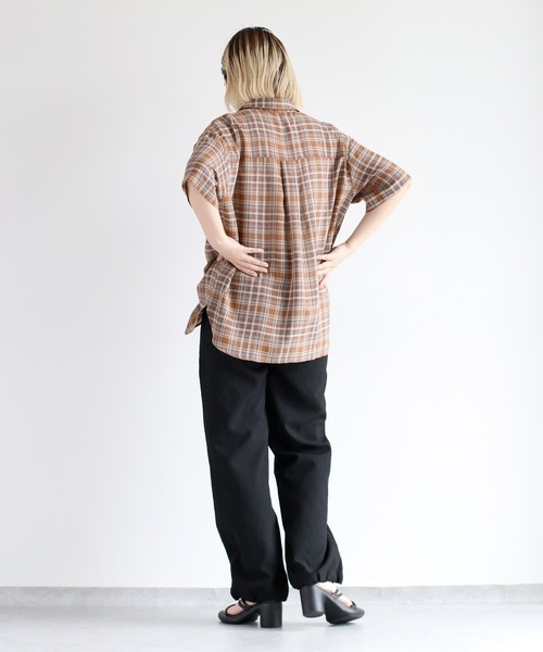 cepo（セポ）の「《吸水・速乾・イージーケア》リサイクルポリサッカーイージーパンツ（その他パンツ・レディース・ブラウン/ブラック・M）」の13枚目の写真