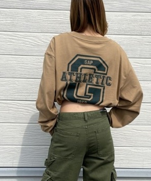 GAP（ギャップ）の「Gap Athleticロゴ グラフィック Tシャツ(ユニセックス)（Tシャツ/カットソー・メンズ・オフホワイト/ベージュ/レッド/ブルー/ブラック・S/M/XS/L/XL）」の3枚目の写真