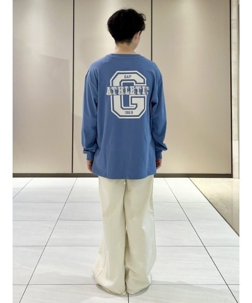 GAP（ギャップ）の「Gap Athleticロゴ グラフィック Tシャツ(ユニセックス)（Tシャツ/カットソー・メンズ・オフホワイト/ベージュ/レッド/ブルー/ブラック・S/M/XS/L/XL）」の10枚目の写真