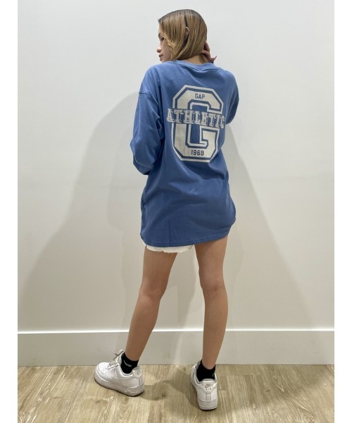 GAP（ギャップ）の「Gap Athleticロゴ グラフィック Tシャツ(ユニセックス)（Tシャツ/カットソー・メンズ・オフホワイト/ベージュ/レッド/ブルー/ブラック・S/M/XS/L/XL）」の19枚目の写真
